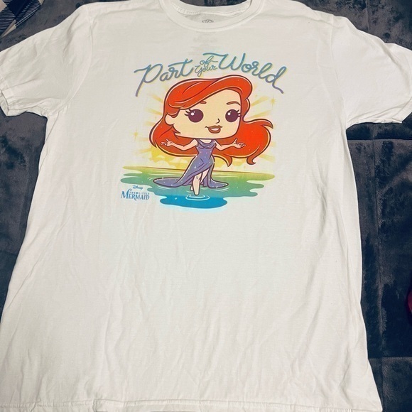 pop Tops - Women’s POP Tshirt Size Large